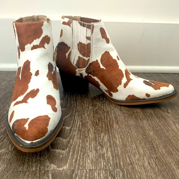 Arider Girl Suede size 7 Cow Print Boots - Worn Once! - Picture 4 of 4